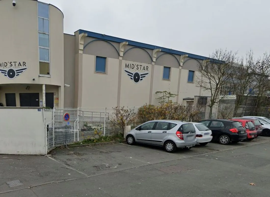 L'incident s'est produit devant la boîte de nuit le Mid'star.