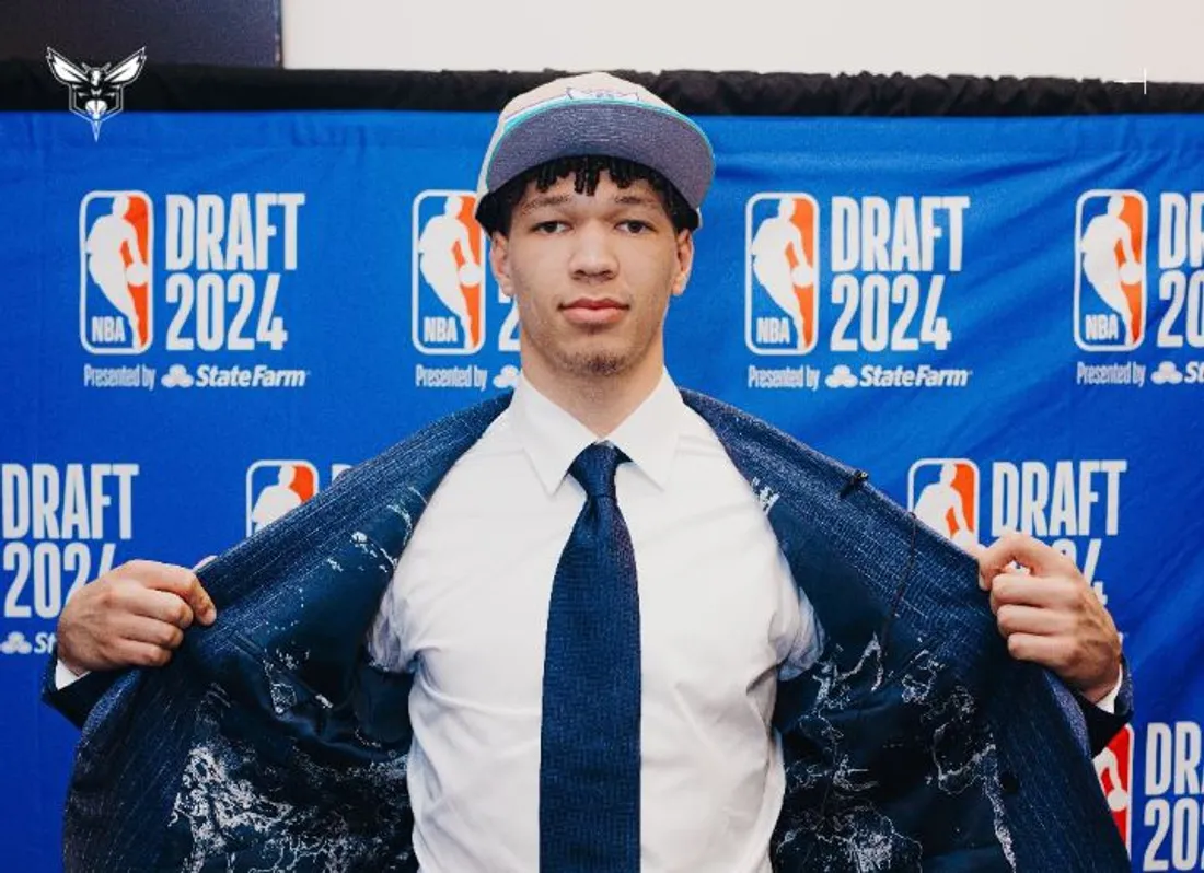 Tidjane Salaün a été drafté en 6e position par la franchise des Hornets de Charlotte.