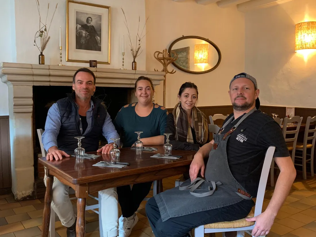 Challains Restaurant M6_15 10 25_AVC