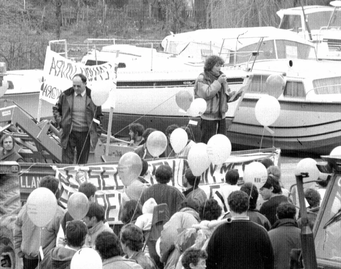 Déchets nucléaires Bourg d'Iré discours place du Port_19 03 88_Jean-Paul Desverne