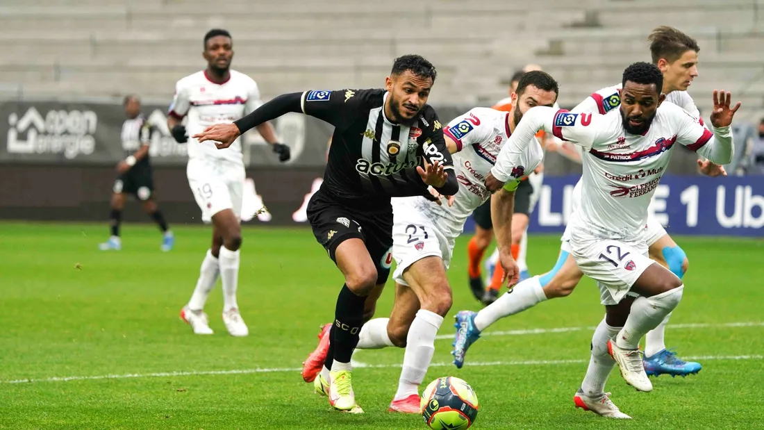 Sofiane Boufal et les Angevins n'ont pas réussi à percer le verrou clermontois