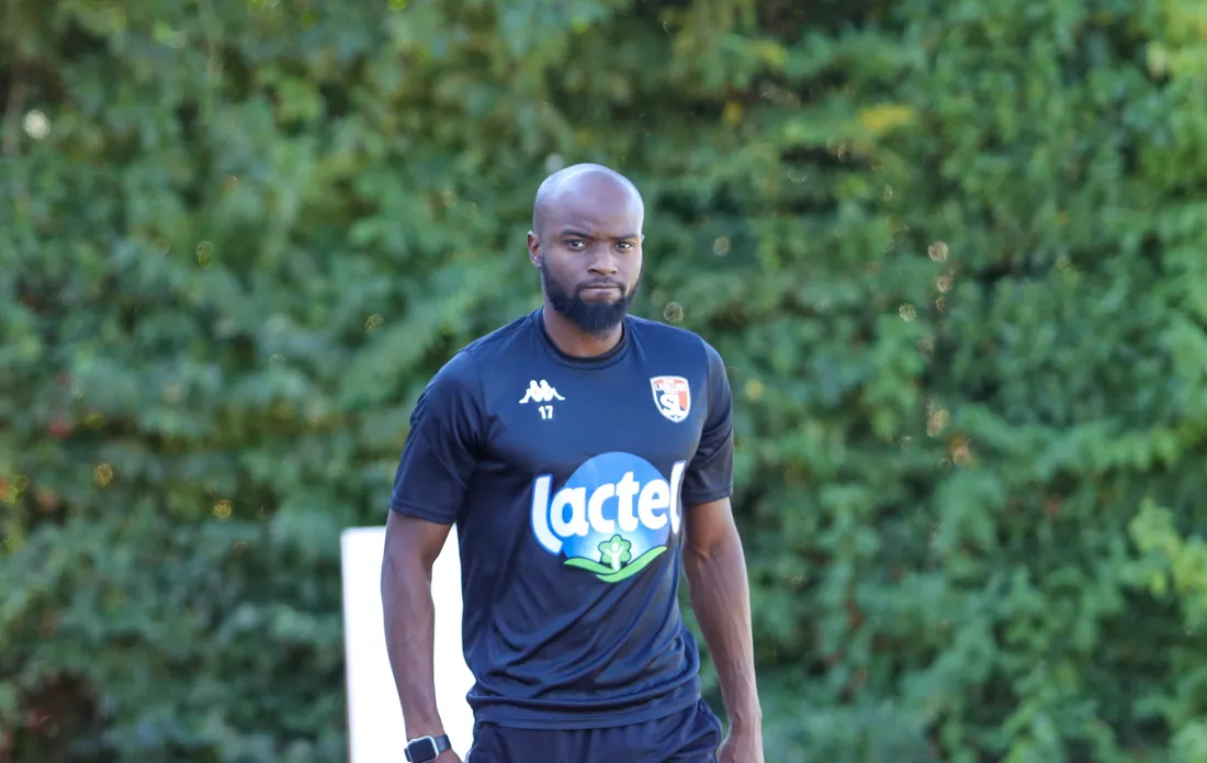 François-Xavier Fumu Tamuzo va arrêter sa carrière.