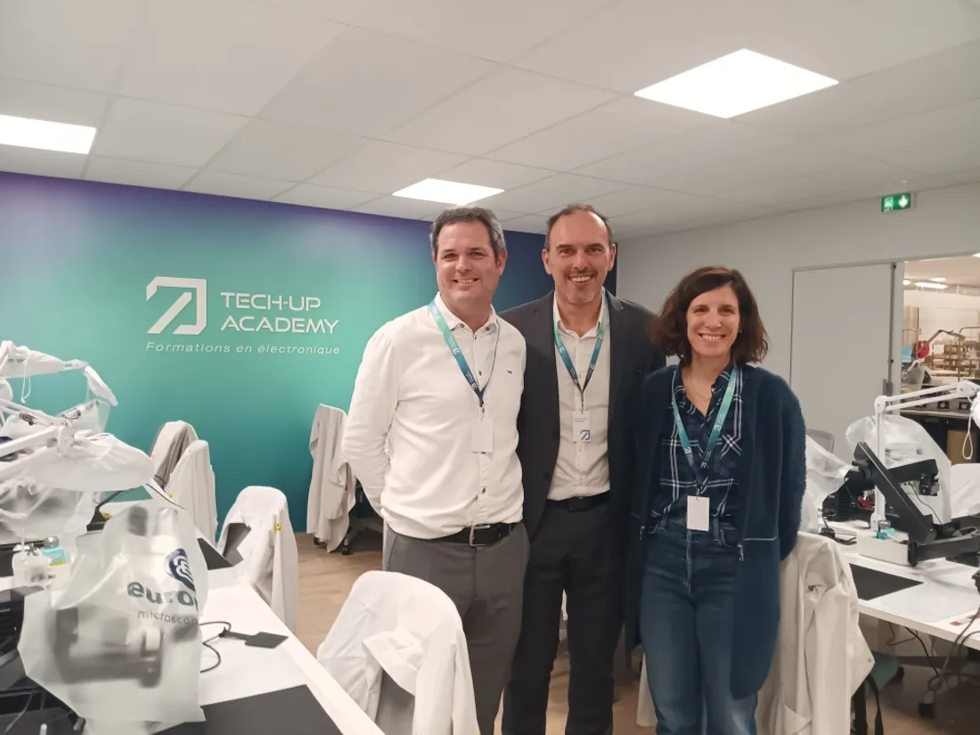 Formation électronique Tech up Selha Cossé le Vivien_07 11 24_Marie Chevillard