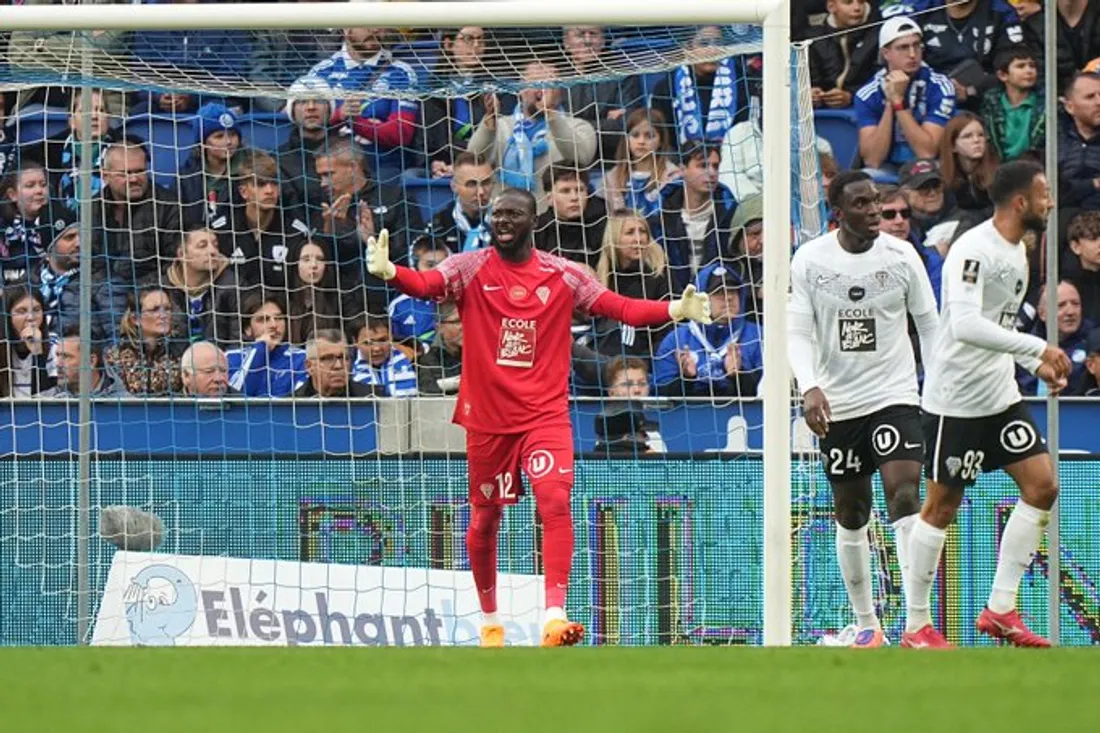 Hervé Koffi et Angers Sco ont coulé face à Strasbourg.