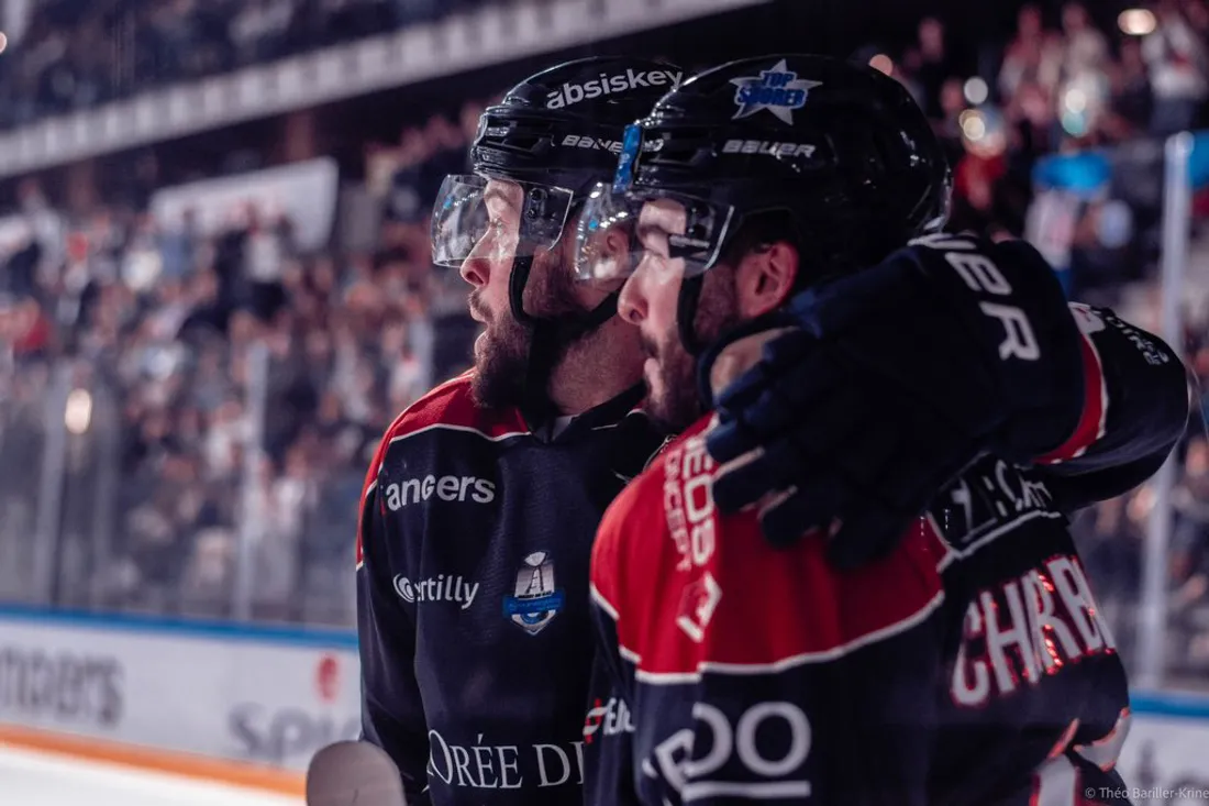 Giroux_Charbonneau_Iceparc_09_10_22_theo_bariller_krine