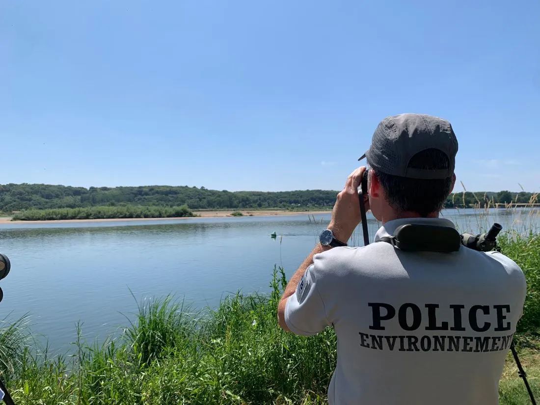 Grèves de Loire Police Environnement_20 06 25_AVC