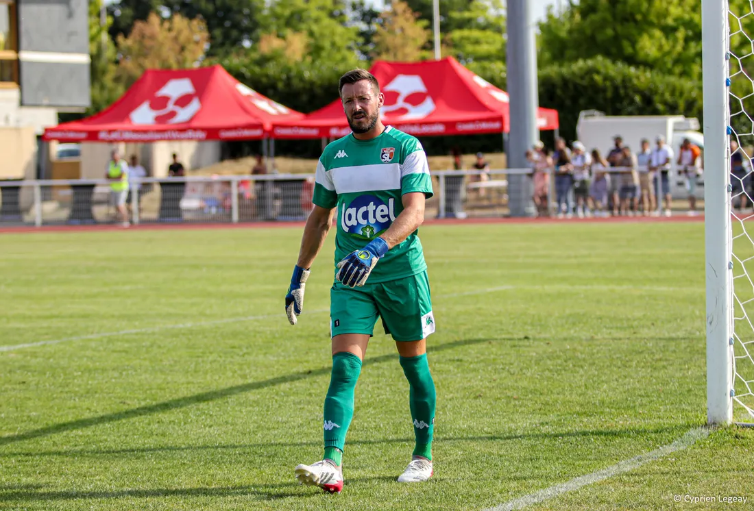 Le Stade lavallois de Maxime Hautbois affrontera Caen cet été.