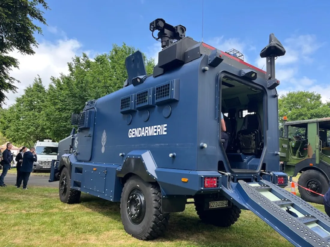 L'arrière du Centaure et sa rampe d'accès