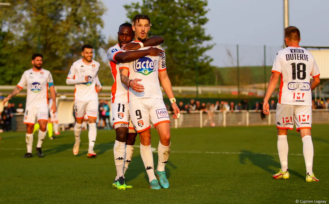 En deuxième période, Geoffray Durbant et Kader Nchobi ont terminé le travail.