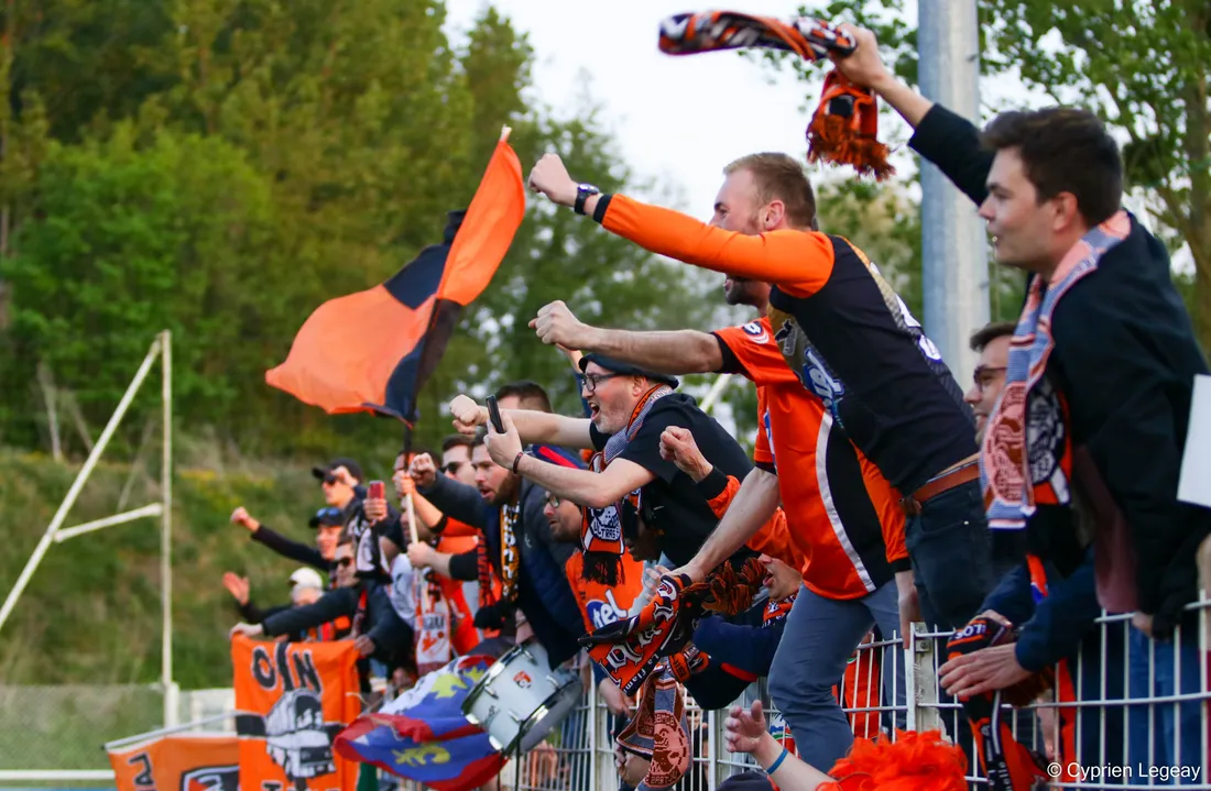 Les supporters du Stade lavallois étaient nombreux a avoir fait ce déplacement historique.