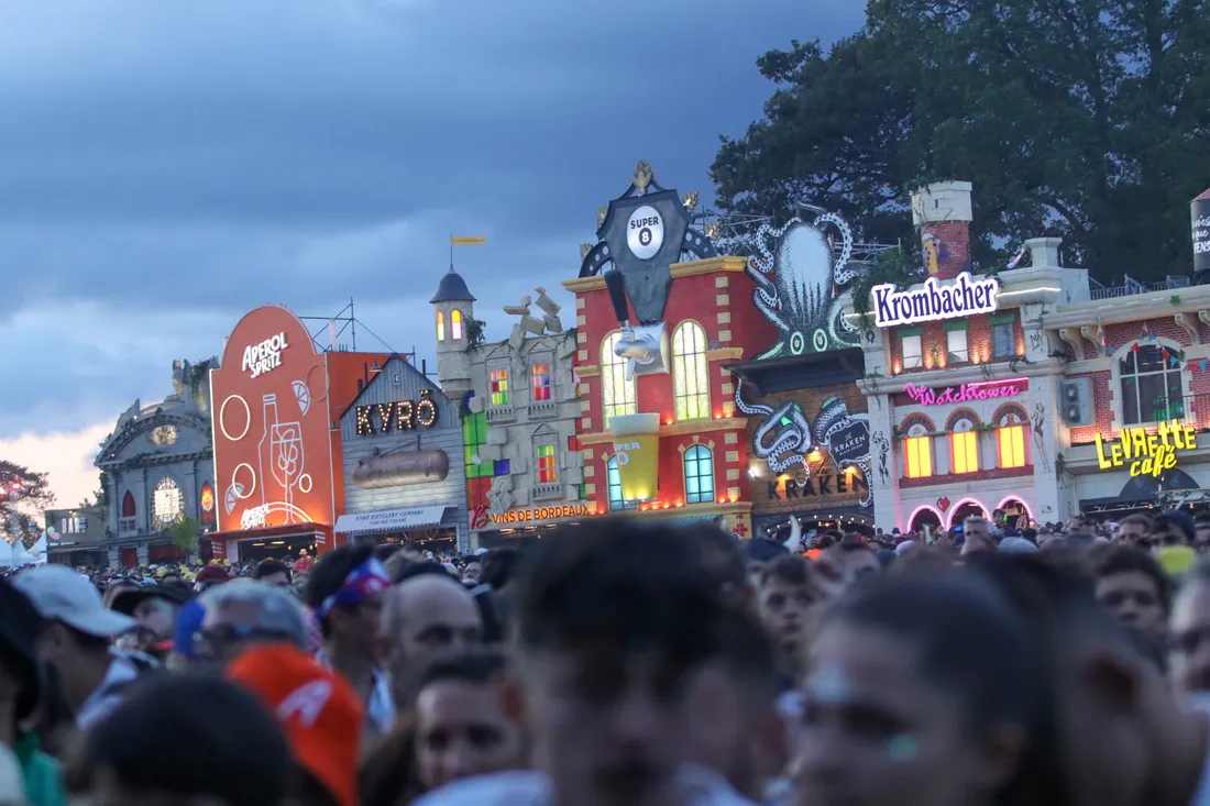 Le site du festival était noir de monde ce vendredi soir.