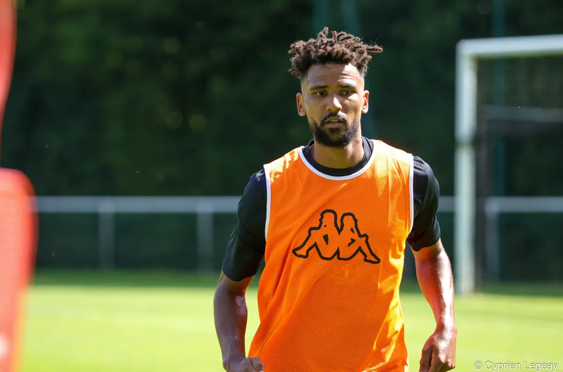 Kévin Tapoko a signé pour un an.