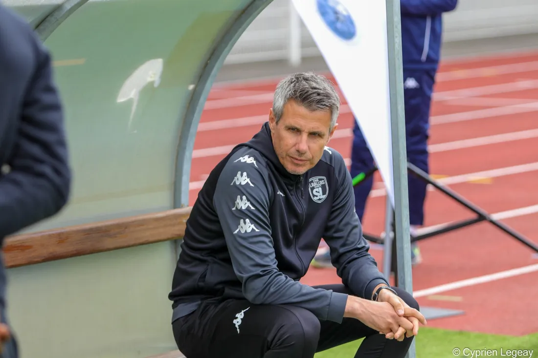 Olivier Frapolli recherche toujours un attaquant.