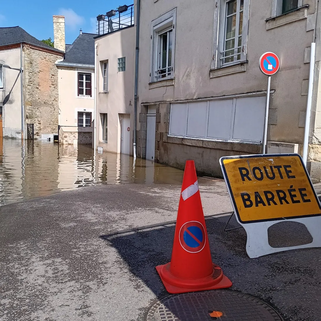 Inondation Craon Route barrée_20 06 24_MC