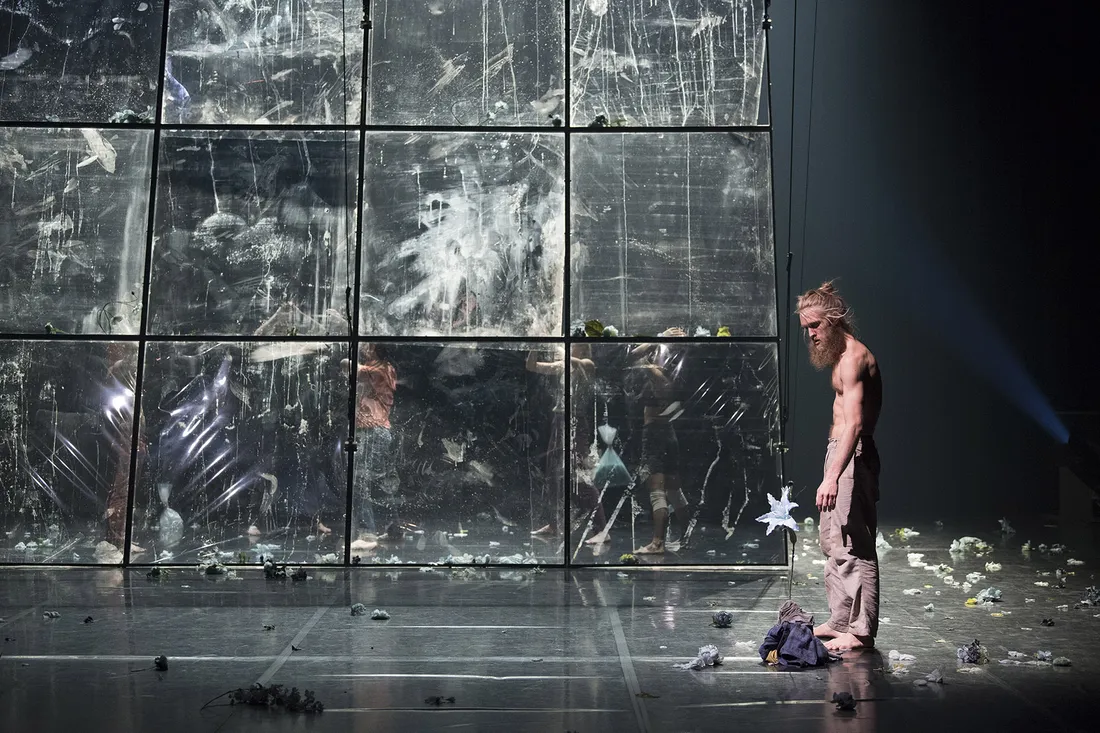 In extremis Chainon Manquant_12 09 22_DR