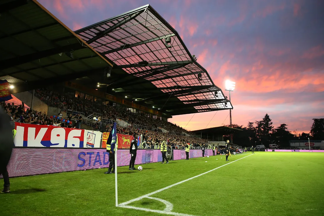 La tribune Actual et le parcage visiteurs seront également rénovés.