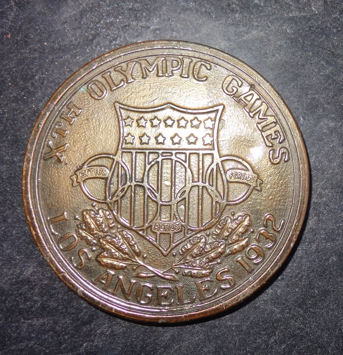 Francis Guilleux - Médaille JO Los Angeles_16 05 24_DR