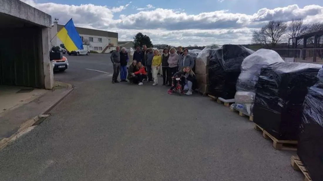 Mayenne 53 palettes convoi Ukraine Fougerolles du Plessis_07 04 22_Mayenne 53 ukrainiens