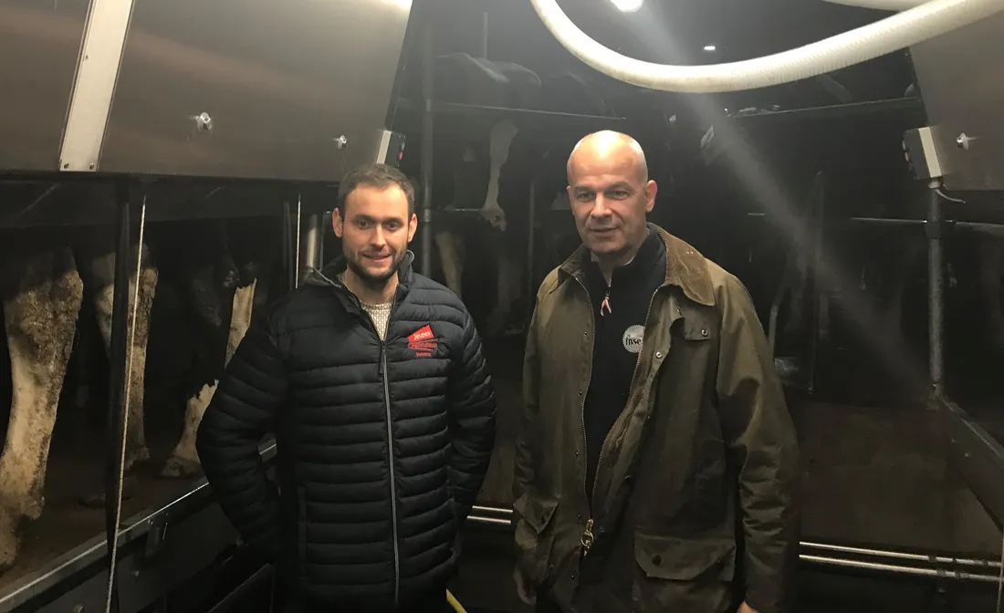 En déplacement dans une ferme en Mayenne, Arnaud Rousseau confirme la mobilisation le 15 novembre. 