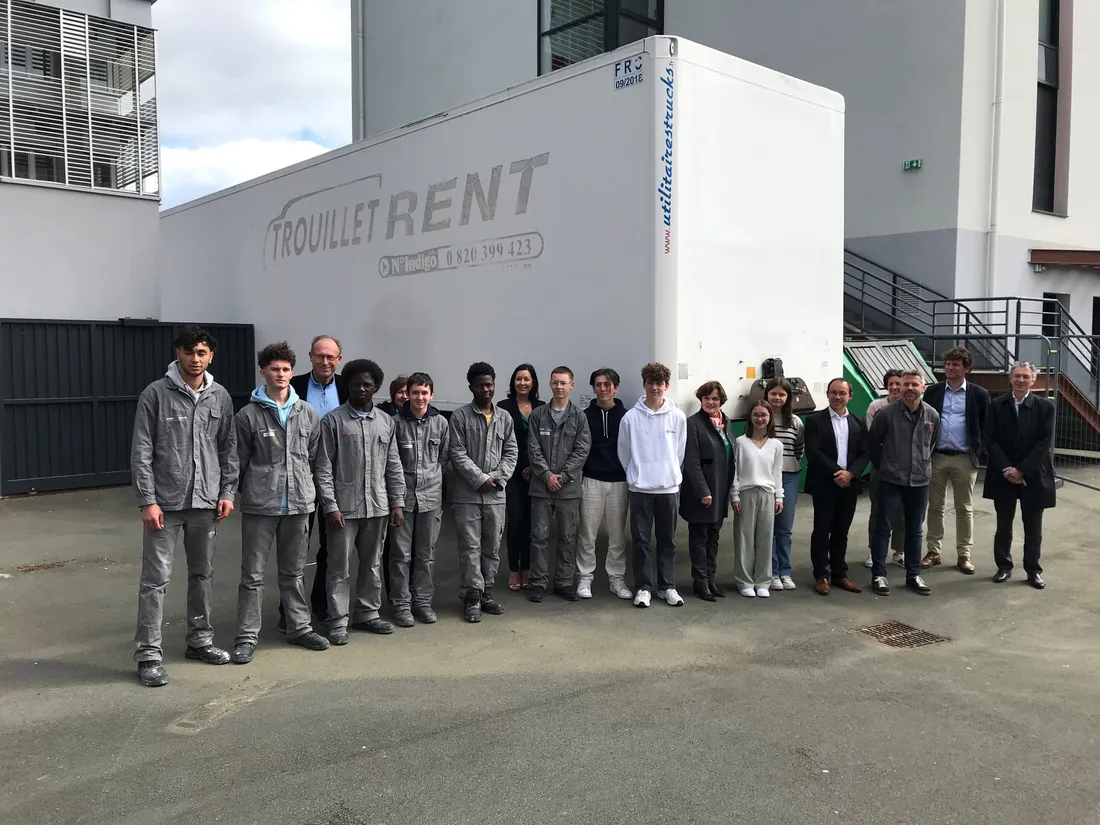 Les élèves travaillent sur ce projet d'hébergement d'urgence mobile depuis la rentrée dernière.