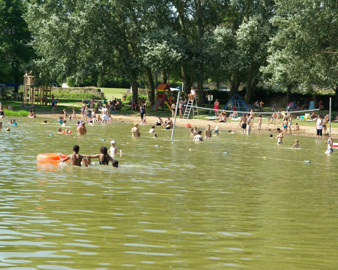 La baignade est interdite au plan d'eau de Combrée.