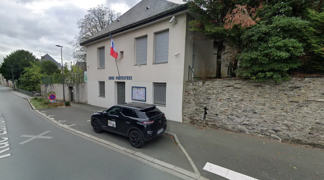 Sous-préfecture Segré-en-Anjou Bleu_06 11 23_Capture d'image Street view