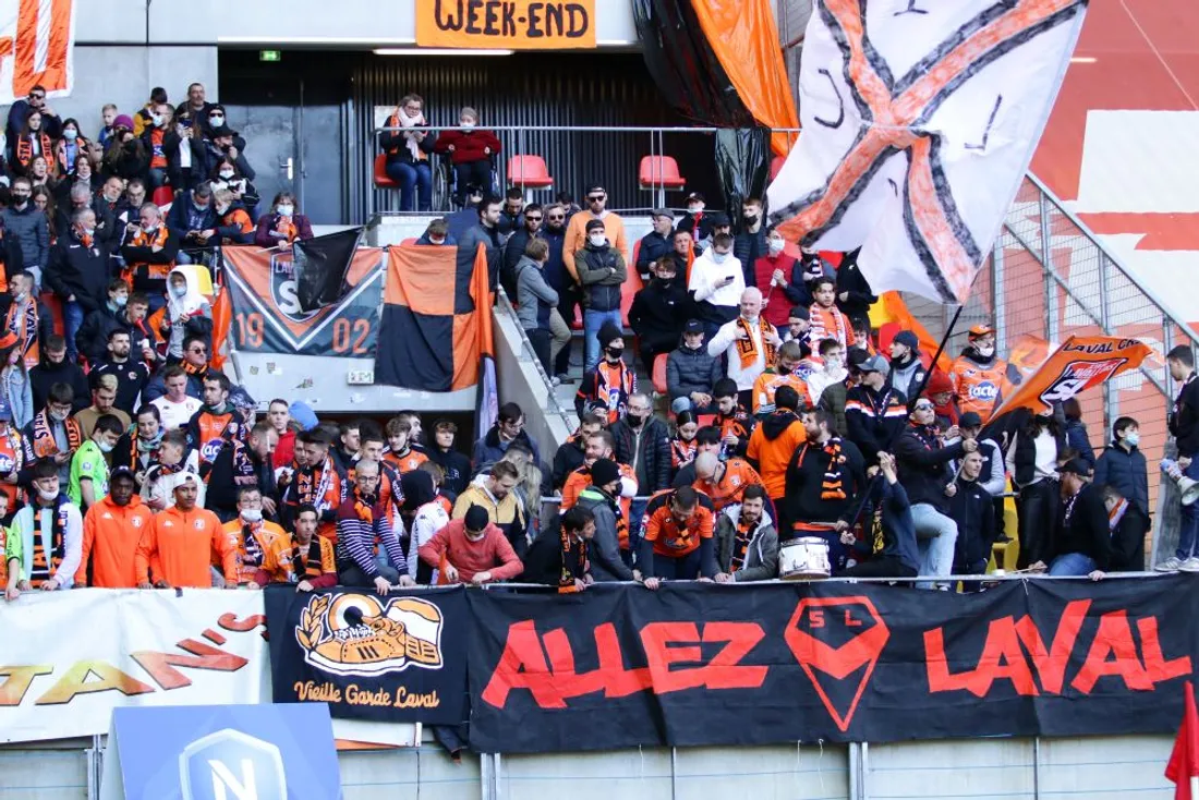 Stade Lavallois supporter_20 04 22_Cyprien Legeay