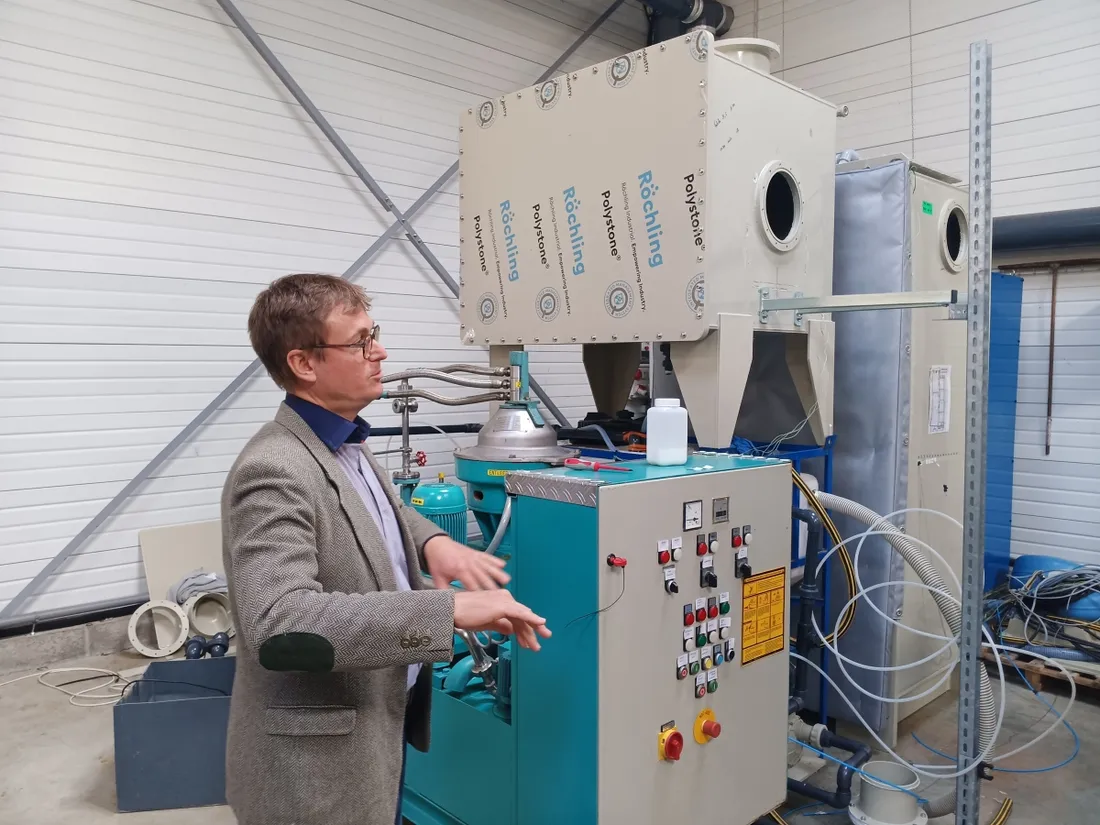 TMW recyclage eaux polluées machine Guillaume Bourtourault_08 10 25_MC