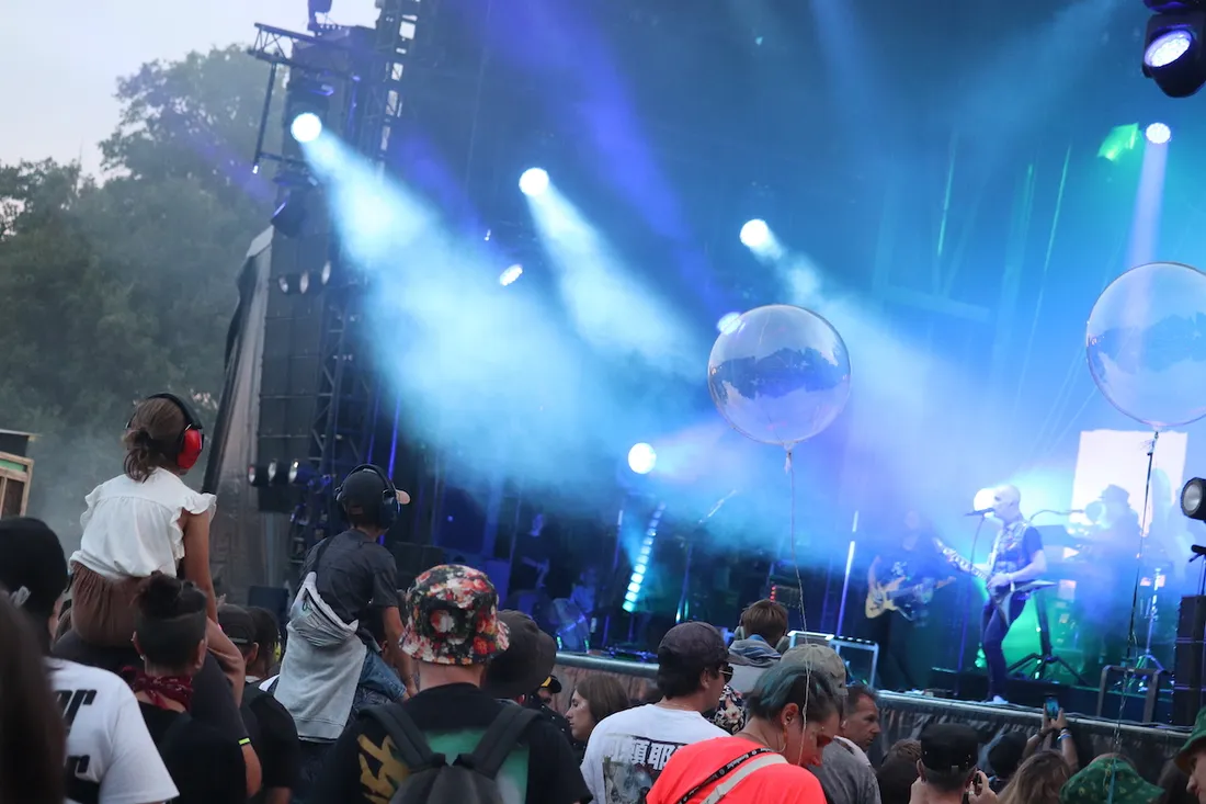 V and B Fest 2025 enfants devant Helldebert_23 08 25_Marie Chevillard