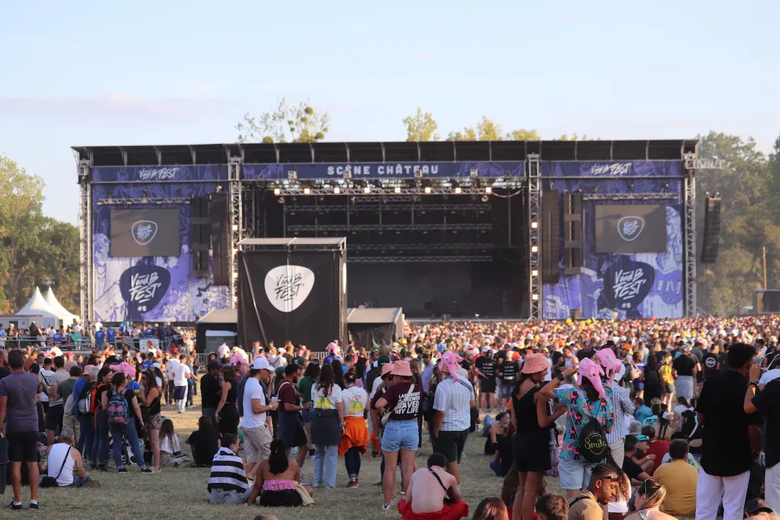 V and B Fest 2025 foule avant Mika_22 08 25_Marie Chevillard