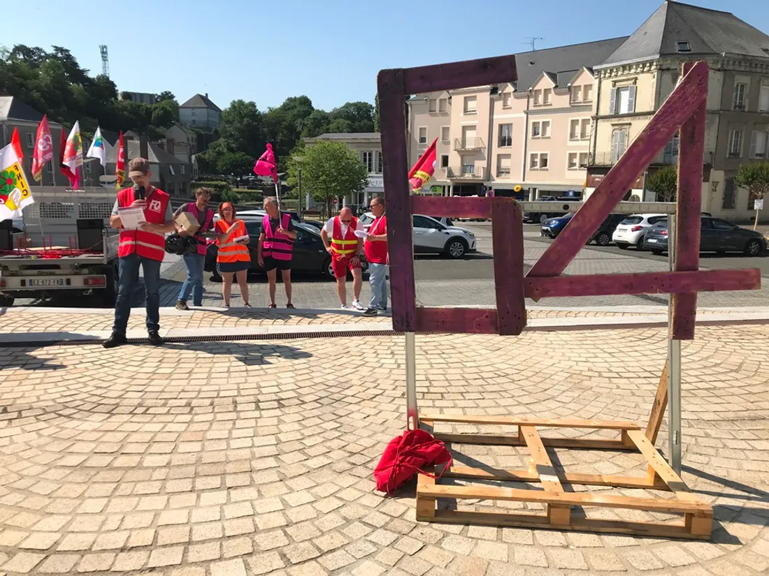 manif Segre retraites 64 ans géant_06 06 23_CJ