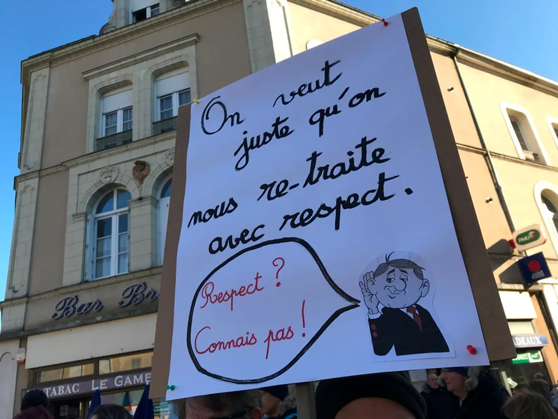manif retraites #3 Segré pancarte respect_07 02 23_CJ