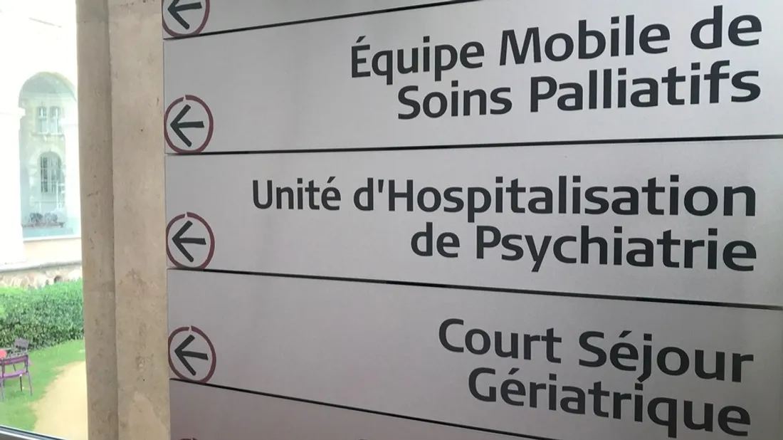 panneau psychiatrie CHHA hopital Chateau Gontier_21 10 22_CJ