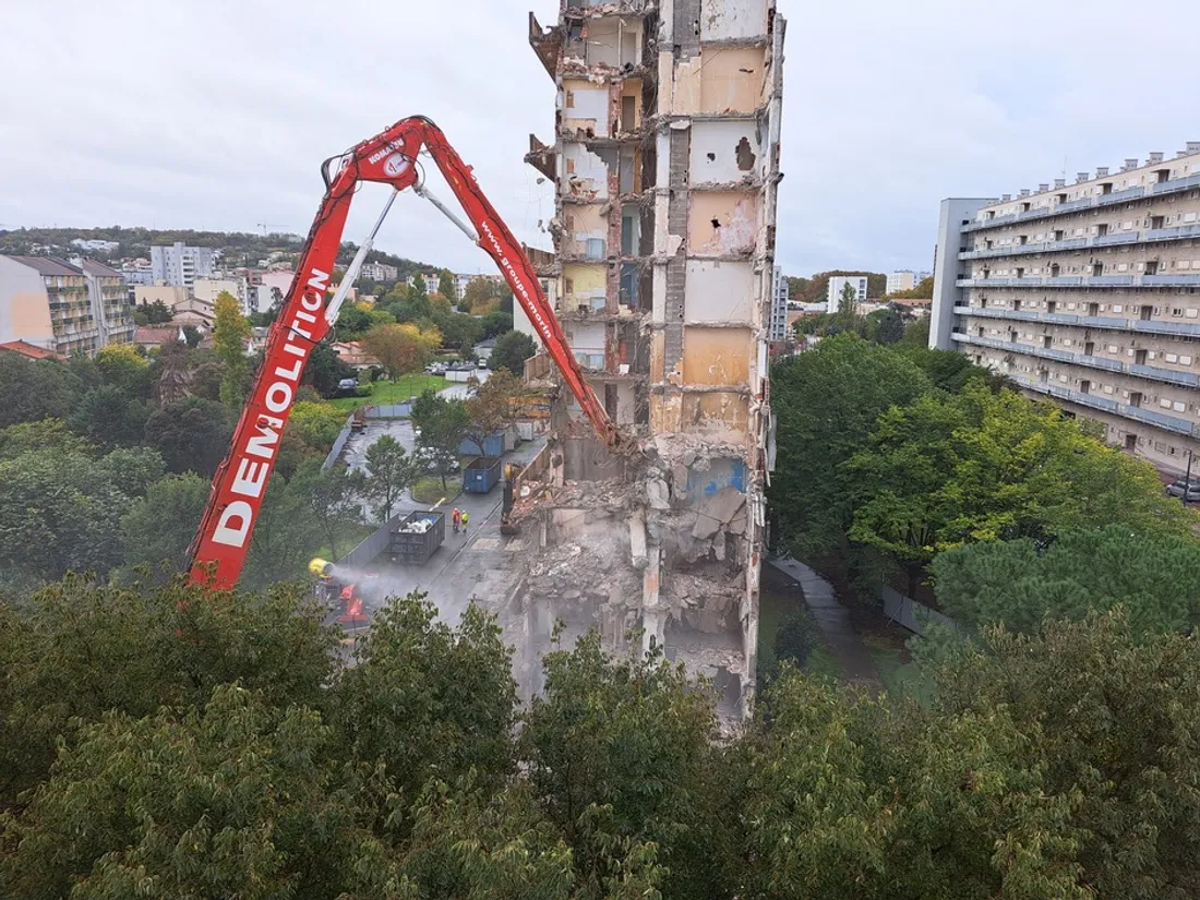 Destruction d'une résidence rue d'Antibes dans le quartier d'Empalot
