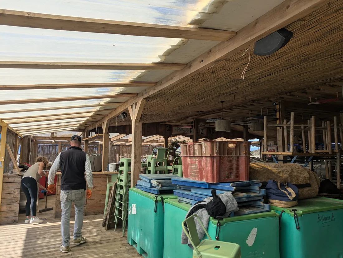 Une équipe technique indépendante est présente en renfort sur l'installation du club La Casa Pardal