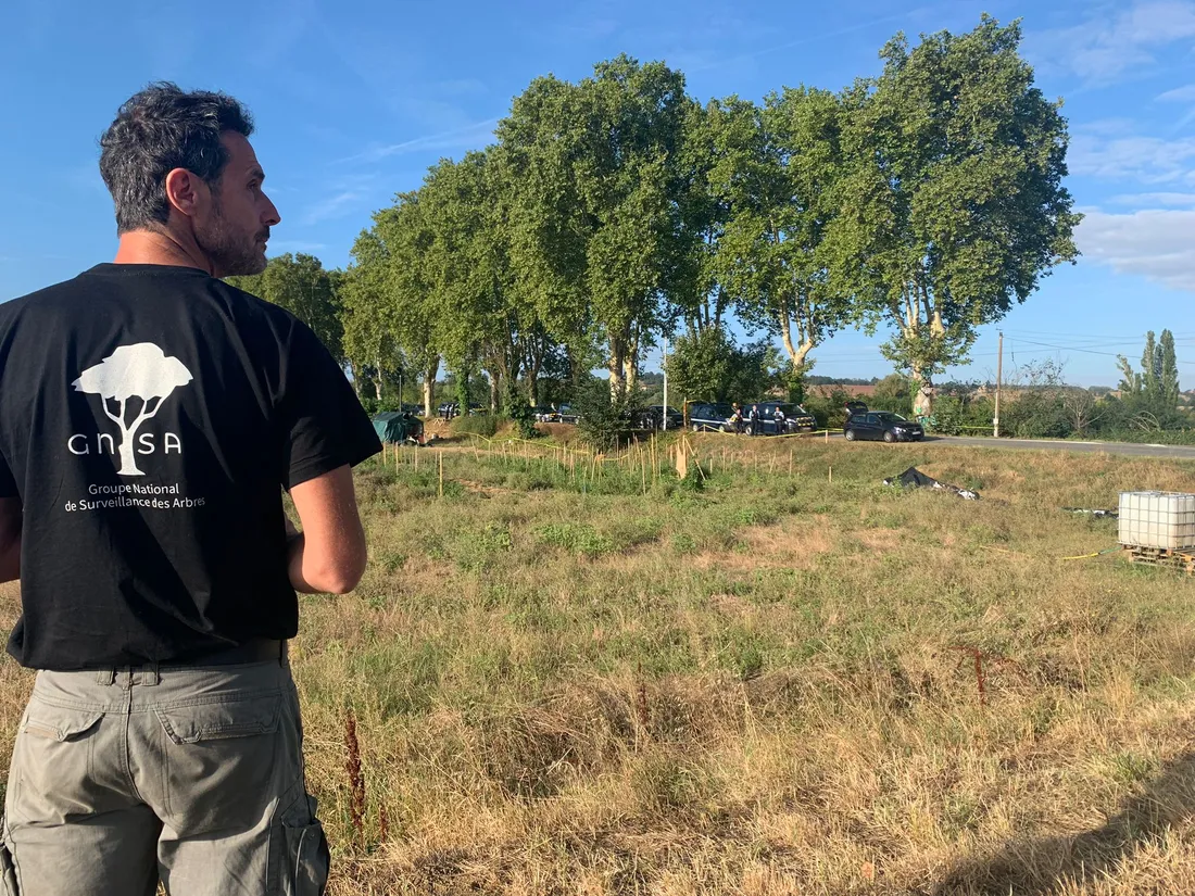 Thomas Brail sur le tracé de l'autoroute A69 à Vendine