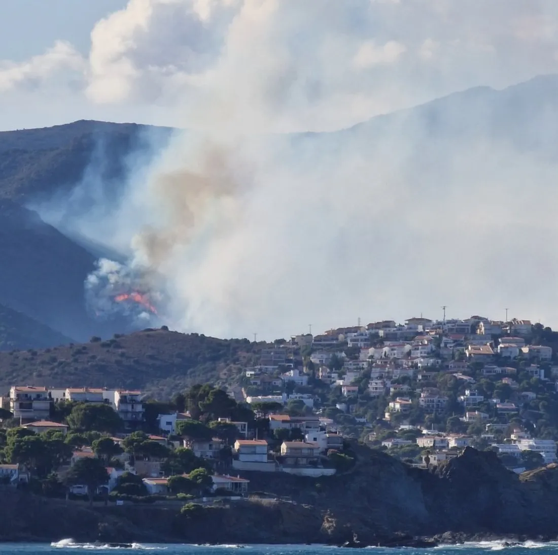 Incendie à Portbou