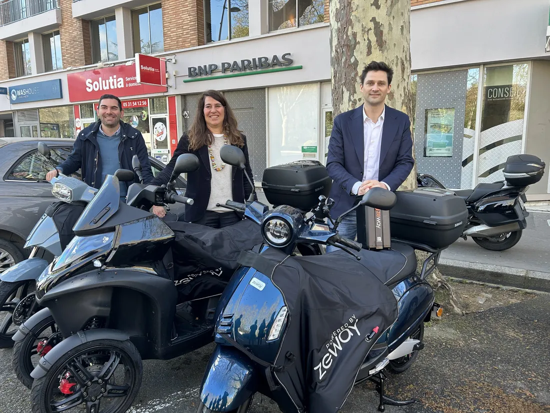 L'équipe de Zeway est venue présenter sa flotte de scooter électrique 