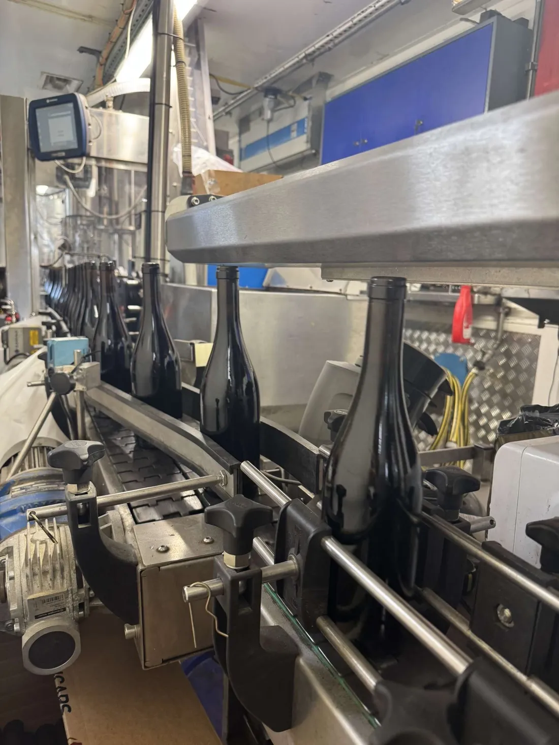 Mise en bouteille au domaine de Candie