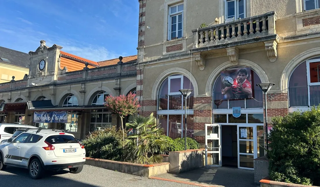 Le marché de Castelnau rebaptisé au nom de l'enfant du pays. 