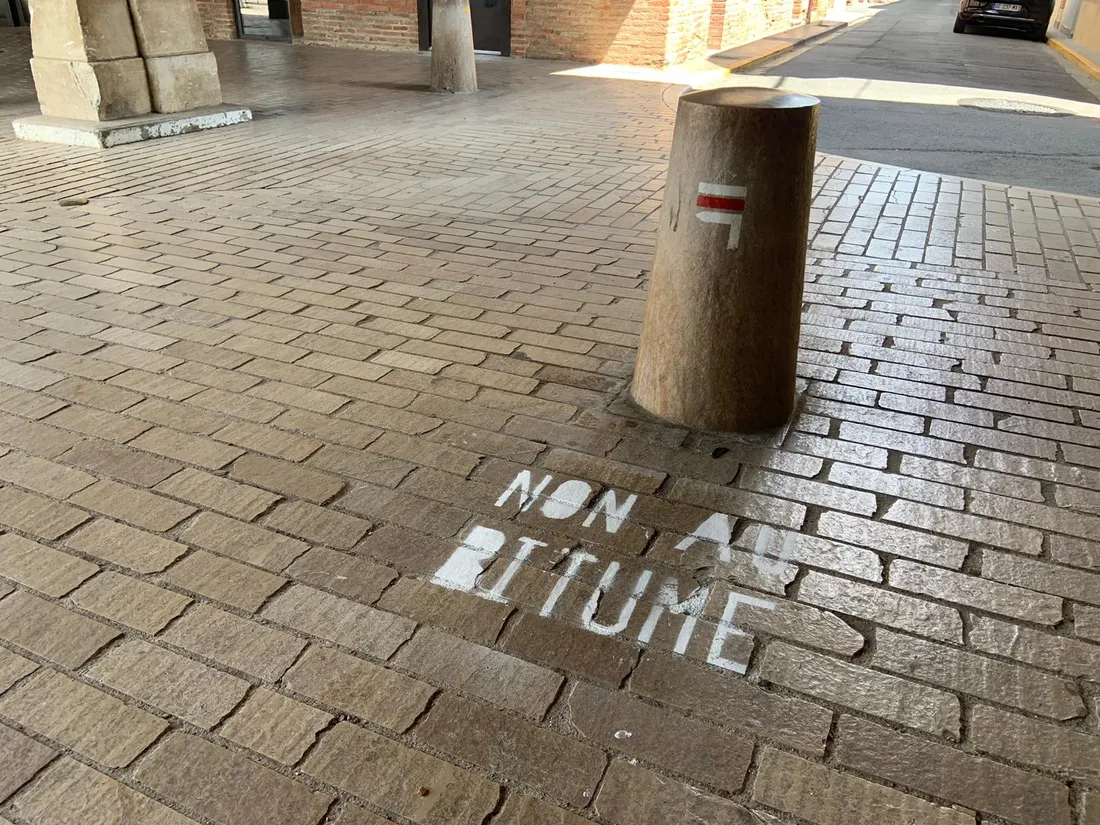 Non au bitume Lisle sur Tarn Tag dégradation