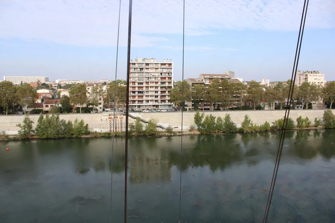 Vue des hauteurs de l'ouvrage de la passerelle de Rapas, opérationnelle d'ici au printemps 2024