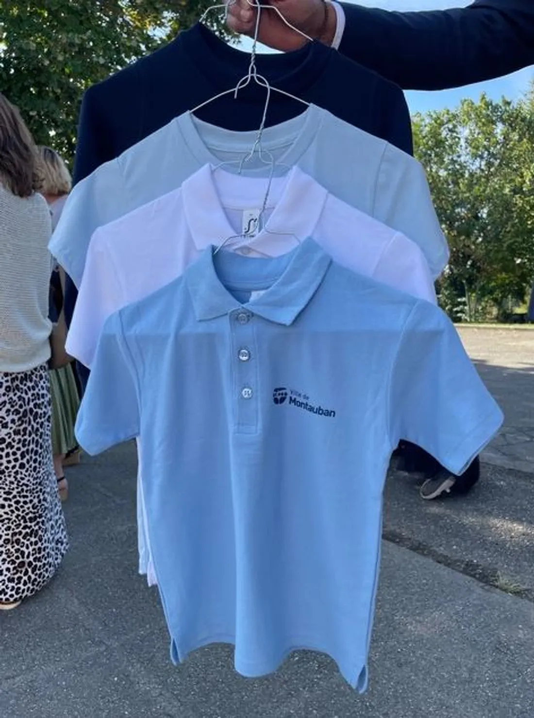 Les tenues portées par les élèves des écoles de Montauban.