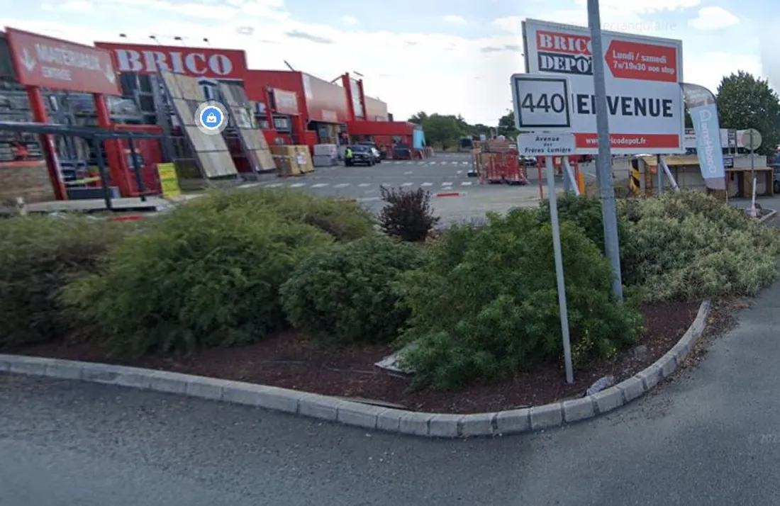 L'accident s'est produit dans cette enseigne bien connue de Soual. 