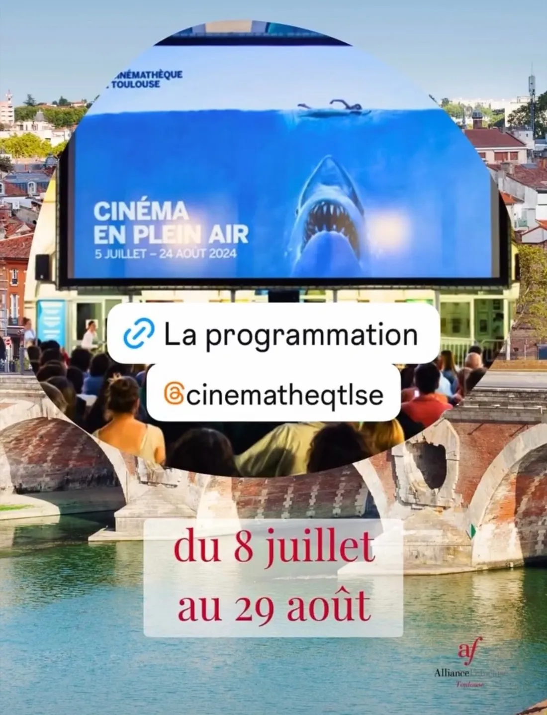 Tout l’été, la cour de la cinémathèque de Toulouse se transforme en salle de cinéma à ciel ouvert