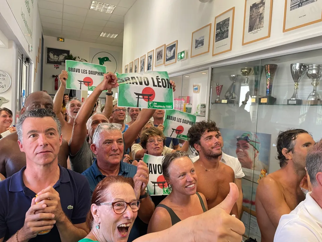 Les soutiens de Léon Marchand à la piscine Castex ce jeudi.