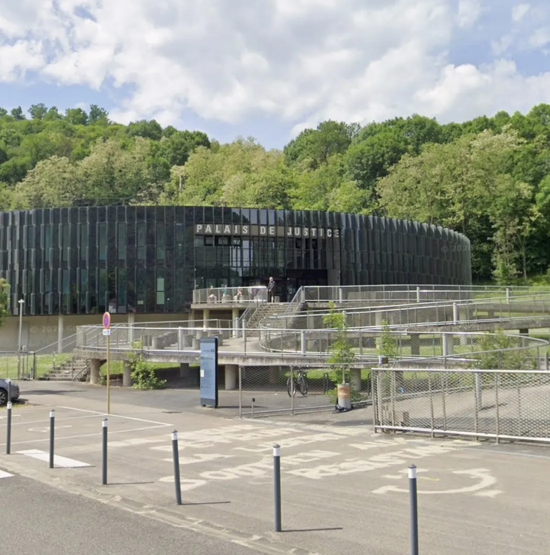 Agression d’une enseignante en Ariège : deux jeunes condamnés
