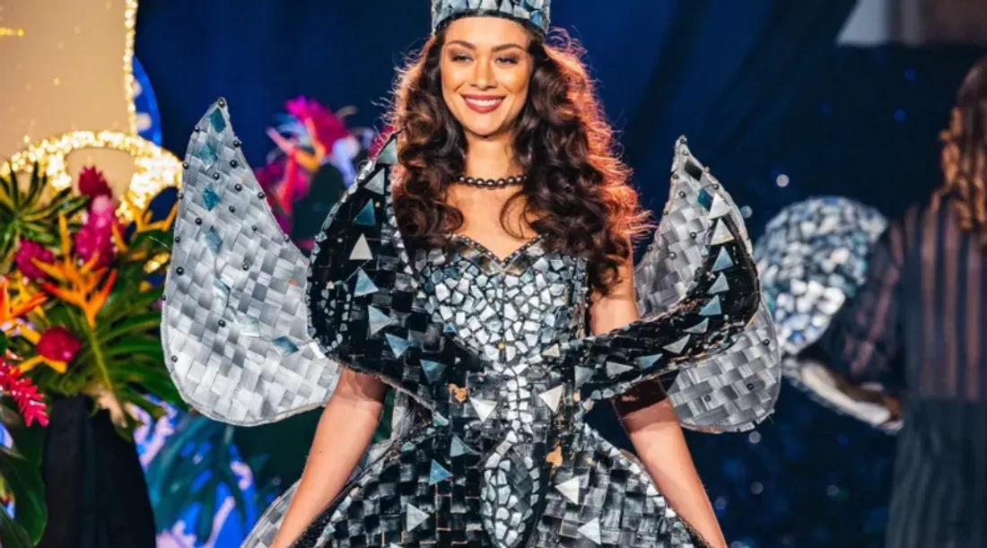 Un costume plein de paillettes