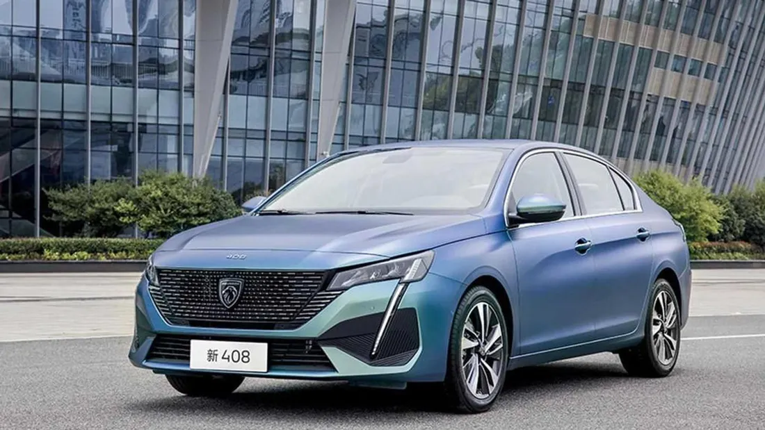 La 408 est le nouveau modèle de Peugeot produit à l'usine Stellantis de Mulhouse