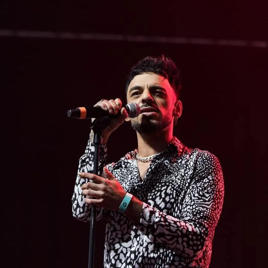 Mike Ayden s'est produit sur scène lors du "Top Music Live" en 2022